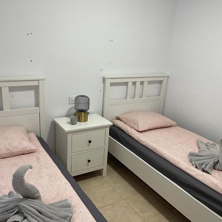 Three Bedroom Apartment With Pool In Torrevieja Exteriér fotografie