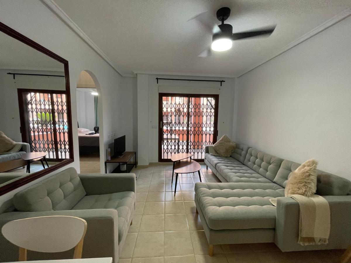 Three Bedroom Apartment With Pool In Torrevieja Exteriér fotografie